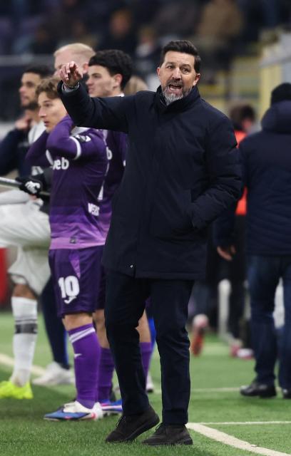 RSC Anderlecht's Albanian headcoach Besnik Hasi gestures from the techincal area during the Belgian Pro League football match between RSC Anderlecht and Royal Charleroi SC at the Lotto Park stadium in Brussels, on December 26, 2025. (Photo by VIRGINIE LEFOUR / Belga / AFP) / Belgium OUT