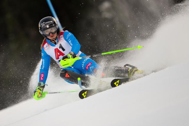 Italy's Lara Della Mea competes in the first run of the Women's Slalom race of the FIS Alpine Ski World Cup in Semmering, Austria on December 28, 2025. (Photo by GEORG HOCHMUTH / APA / AFP) / Austria OUT