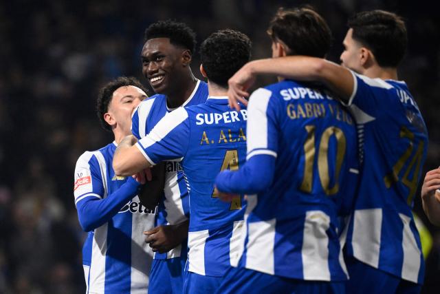 FC Porto's Spanish forward #09 Samuel Omorodion celebrates scoring his team's second goal during the Portuguese League football match between FC Porto and AVS at Dragao stadium in Porto on December 29, 2025. (Photo by Miguel RIOPA / AFP)
