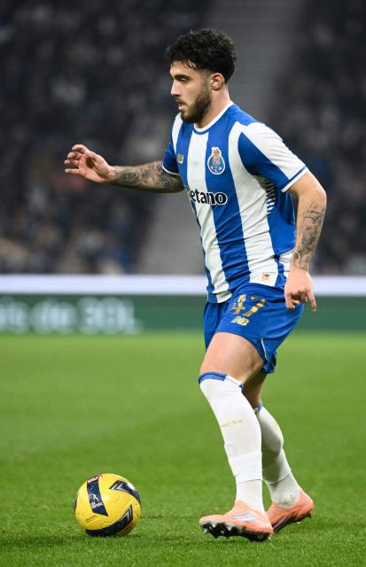 FC Porto's Spanish forward #47 Angel Alarcon Galiot controls the ball during the Portuguese League football match between FC Porto and AVS at Dragao stadium in Porto on December 29, 2025. (Photo by Miguel RIOPA / AFP)