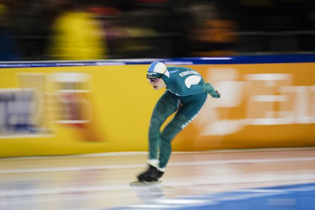 Netherlands' Bente Kerkhoff competes in the Women's 5000m on the final day of the Olympic long track speed skating qualifying tournament at the Thialf stadium in Heerenveen on December 30, 2025. (Photo by Robin VAN LONKHUIJSEN / ANP / AFP) / Netherlands OUT