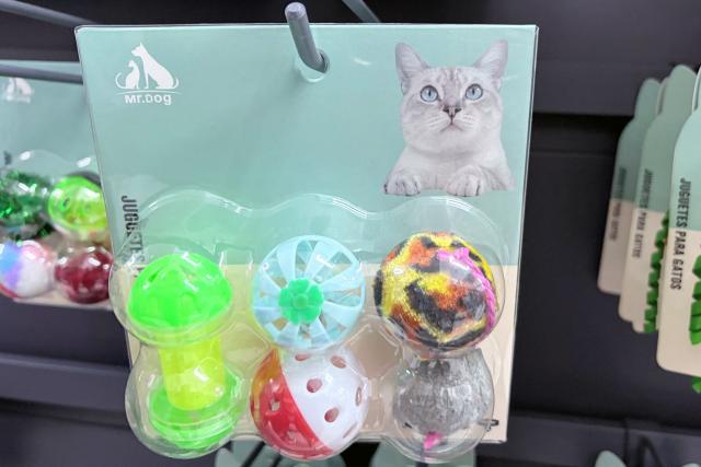 View of cat toys at a store in downtown Mexico City on December 30, 2025. Starting January 1, 2026, approximately 500,000 products from China and other Asian countries will be subject to new tariffs ranging from 5% to 50%, following the update of the General Import and Export Tax Law. (Photo by Alfredo ESTRELLA / AFP)