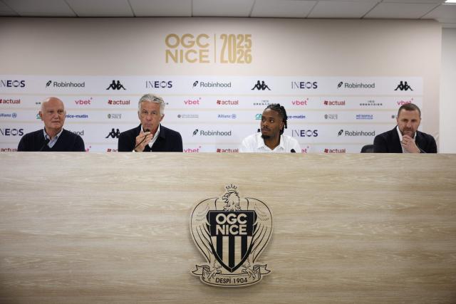 (FROM L) OGC Nice's French presidents Maurice Cohen and Jean-Pierre Rivere, Nice's French new player Elye Wahi Nice and OGC Nice's French Sports director Florian Maurice attend a press conference in Nice, south-eastern France, on January 2, 2026. (Photo by Valery HACHE / AFP)