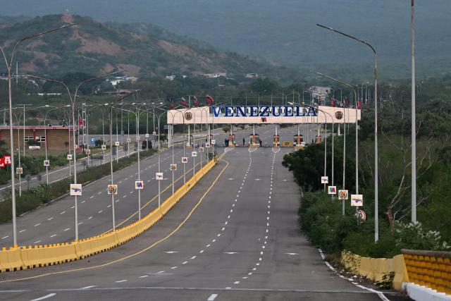 The Atanasio Girardot border bridge with Venezuela is pictured in Cucuta, Colombia, on January 3, 2026, after US forces captured Venezuela's President Nicolas Maduro. President Donald Trump said on January 3, 2025, that US forces had captured Venezuela's leader Nicolas Maduro after bombing the capital Caracas and other cities in a dramatic climax to a months-long standoff between Trump and his Venezuelan arch-foe. (Photo by Raul ARBOLEDA / AFP)