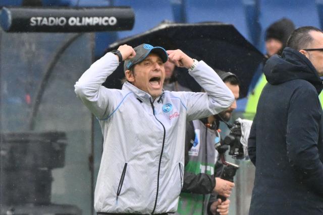 Napoli’s Italian coach Antonio Conte reacts during the Italian  Serie A football match between Lazio and Napoli at The Olympic Stadium in Rome on January 4, 2026. (Photo by Alberto PIZZOLI / AFP)