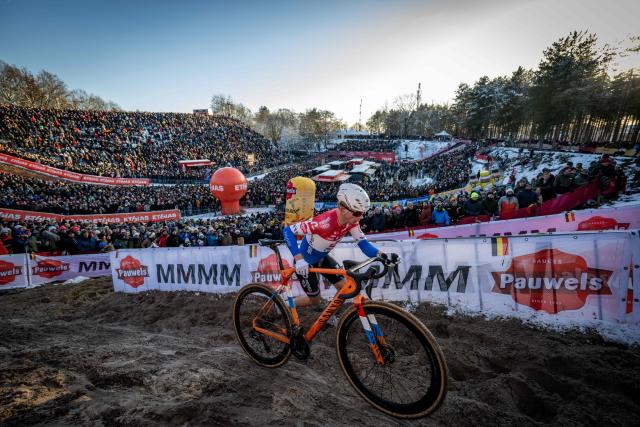 Alpecin-Premier Tech Team's Dutch rider Tibor Del Grosso competes in the men's elite race during stage 9 (out of 12) of the UCI Cyclo-Cross World Cup in Zonhoven, on January 4, 2026. (Photo by DAVID PINTENS / Belga / AFP) / Belgium OUT