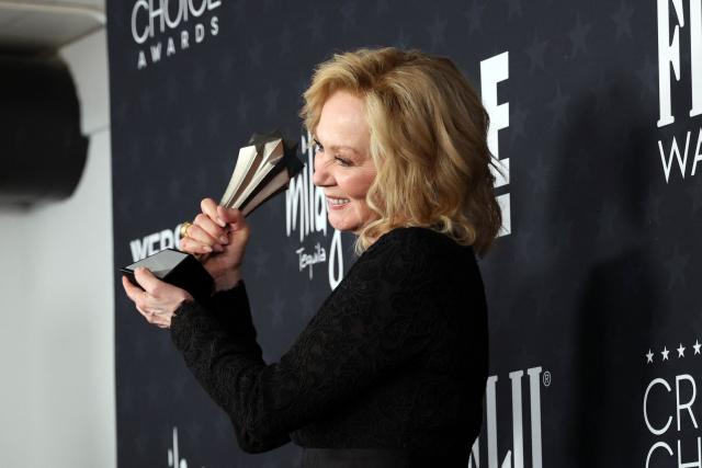 US actress Jean Smart poses in the press room with her Best Actress in a Comedy Series award for "Hacks" during the 31st Annual Critics Choice Awards at Barker Hangar in Santa Monica, California, on January 4, 2026. (Photo by Michael Tran / AFP)