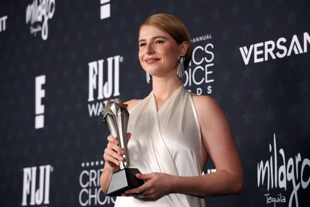 Irish actress Jessie Buckley poses in the press room with the Best Actress award for "Hamnet" during the 31st Annual Critics Choice Awards at Barker Hangar in Santa Monica, California, on January 4, 2026. (Photo by Michael Tran / AFP)
