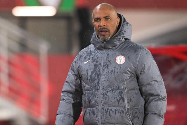 Nigeria's head coach Eric Chelle watches during the Africa Cup of Nations (CAN) round of 16 football match between Nigeria and Mozambique at the Sports Complex stadium in Fes on January 5, 2026. (Photo by SEBASTIEN BOZON / AFP)