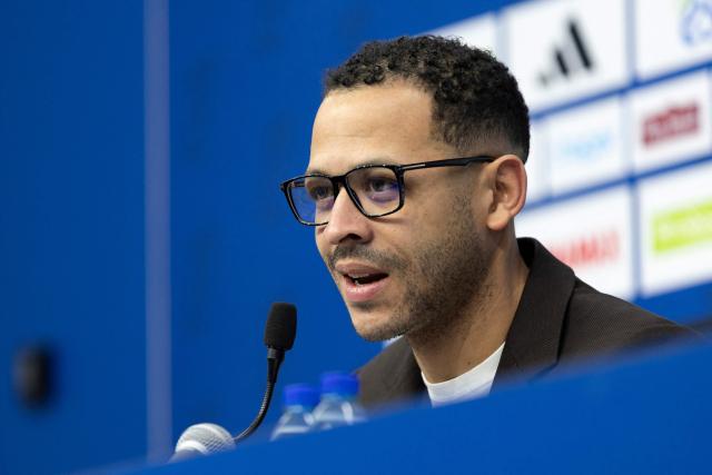 Strasbourg's British head coach Liam Rosenior addresses media during a press conference at the Stade de la Meinau in Strasbourg, eastern France on January 6, 2026. Strasbourg coach Liam Rosenior announced on January 6, 2026 that he had reached a “verbal agreement” to join Chelsea. (Photo by ROMEO BOETZLE / AFP)