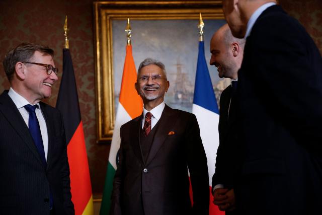 (From L) German Foreign Minister Johann Wadephul, Indian Foreign Minister Subrahmanyam Jaishankar, French Foreign Affairs Minister Jean-Noel Barrot and Polish Minister of Foreign Affairs Radoslaw Sikorski gather during a Weimar Triangle and Indian foreign ministers meeting at the French Foreign ministry in Paris, on January 7, 2026. The Indian Foreign Minister Jaishankar has been invited to join the meeting of the Weimar Triangle foreign ministers in Paris. (Photo by Yoan VALAT / POOL / AFP)