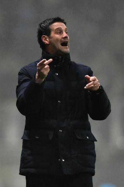 Inter Milan's Romanian head coach Cristian Chivu gestures during the Italian Serie A football match between Parma and Inter Milan at the Ennio Tardini stadium in Parma on January 7, 2026. (Photo by Marco BERTORELLO / AFP)
