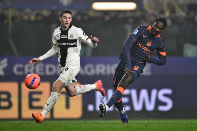 Inter Milan's French forward #9 Marcus Thuram scores during the Italian Serie A football match between Parma and Inter Milan at the Ennio Tardini stadium in Parma on January 7, 2026. (Photo by Marco BERTORELLO / AFP)