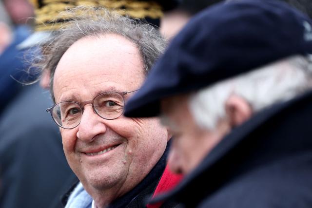 French former president Francois Hollande arrives to attend the ceremony marking the 30th anniversary of the death of French Socialist president Francois Mitterrand in Jarnac, on January 8, 2026. (Photo by ROMAIN PERROCHEAU / AFP)