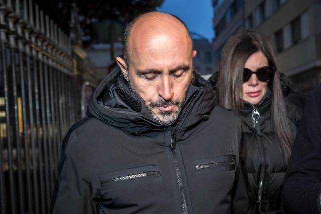 Owners of "Le Constellation" bar Jacques Moretti (L) and Jessica Moretti arrive for a hearing at the Office of the public prosecutor of the Canton of Valais, in Sion, on January 9, 2026. The French couple, facing charges of manslaughter by negligence, bodily harm by negligence and arson by negligence, have been called in for questioning after 40 people, most of them teenagers, were killed, while 116 were injured in a fire that ripped through a bar in the luxury Alpine ski resort of Crans-Montana on New Year's Eve. (Photo by Fabrice COFFRINI / AFP)