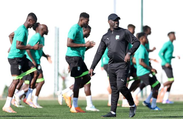 Ivory Coast's head coach Emerse Fae (C) attends a training session at the Agadir Stadium, Morocco, on January 9, 2026, on the eve of the Africa Cup of Nations (CAN) round of the quarter-final football match between Egypt and Ivory Coast. (Photo by FRANCK FIFE / AFP)