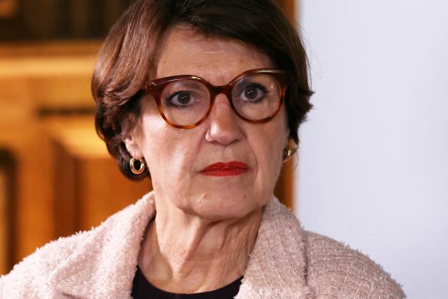 France's Agriculture Minister Annie Genevard looks on  during a press conference focused on announcements for the agricultural sector at the French Agriculture Ministry in Paris on January 9, 2026. French farmers have been demonstrating over a number of issues involving their sector, notably including the EU-Mercosur trade deal and more recently the government's handling of the epidemic of bovine sickness nodular dermatitis (dermatose nodulaire contagieuse), widely known as lumpy skin disease. (Photo by Alain JOCARD / AFP)