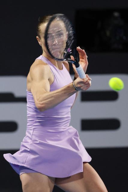 Elina Svitolina of Ukraine hits a return against Iva Jovic of the US during their women's singles semi-final match at the WTA Auckland Classic tennis tournament in Auckland on January 10, 2026. (Photo by Michael Bradley / AFP)