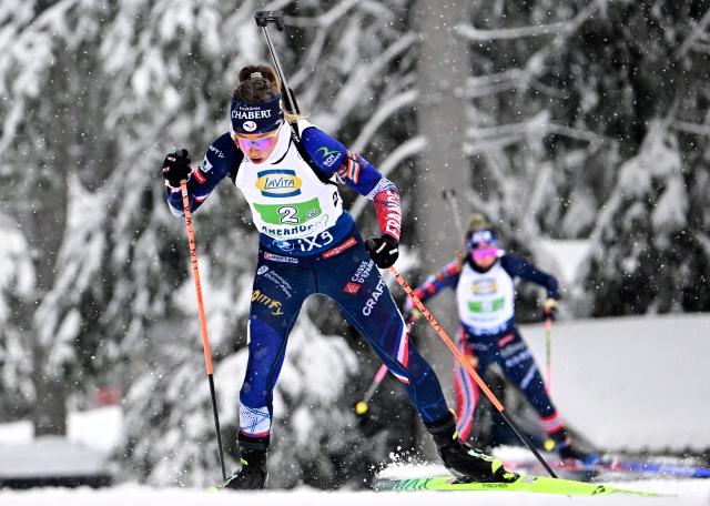 France's Oceane Michelon competes during the women's 4x6km relay event of the IBU Biathlon World Cup in Oberhof, eastern Germany on January 10, 2026. (Photo by Tobias SCHWARZ / AFP)