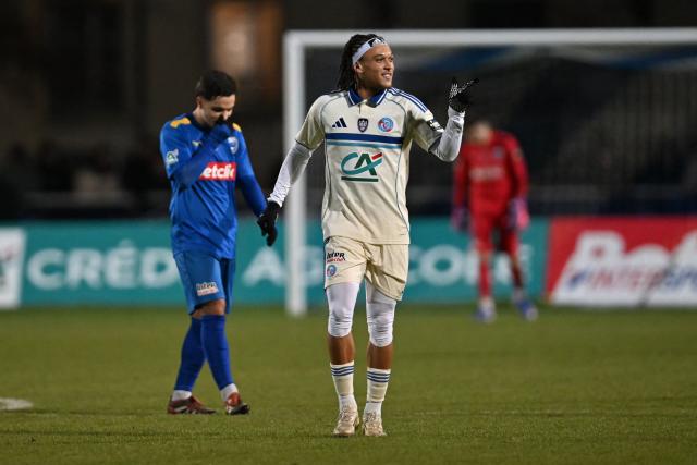 Strasbourg's Belgian forward #07 Diego Da Silva Moreira celebrates after scoring a goal during the French Cup round of 32 football match between US Avranches and RC Strasbourg at The Rene-Fenouillere stadium in Avranches, western France on January 10, 2026. (Photo by Lou BENOIST / AFP)