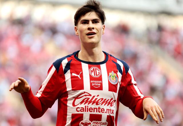Guadalajara's forward #34 Armando Gonzalez celebrates after scoring the opening goal during the Liga MX Clausura football match between Guadalajara and Pachuca at the Akron Stadium in Zapopan, Mexico on January 10, 2026. (Photo by Ulises Ruiz / AFP)