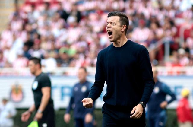 Pachuca's Argentine head coach Esteban Solari reacts during the Liga MX Clausura football match between Guadalajara and Pachuca at the Akron Stadium in Zapopan, Mexico on January 10, 2026. (Photo by Ulises Ruiz / AFP)