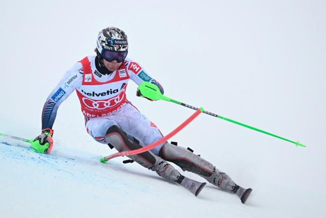 Norway’s Timon Haugan competes in the first run of the Men's Slalom, part of the FIS Alpine Ski World Cup 2025-2026 in Adelboden, soutwestern Switzerland on January 11, 2026. (Photo by Fabrice COFFRINI / AFP)