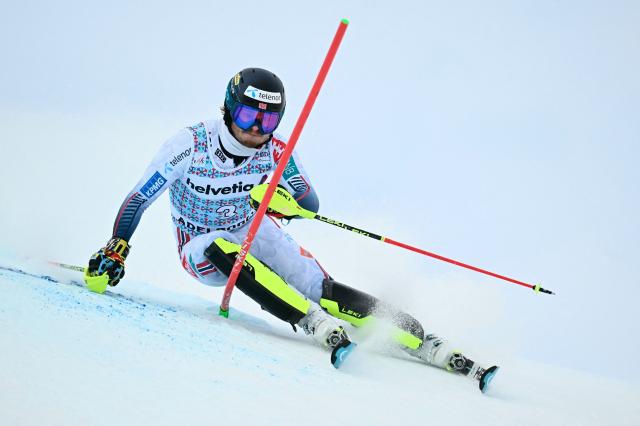 Norway’s Atle Lie Mcgrath competes in the first run of the Men's Slalom, part of the FIS Alpine Ski World Cup 2025-2026 in Adelboden, soutwestern Switzerland on January 11, 2026. (Photo by Fabrice COFFRINI / AFP)