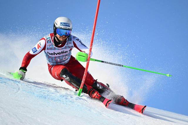 Austria’s Fabio Gstrein competes in the first run of the Men's Slalom, part of the FIS Alpine Ski World Cup 2025-2026 in Adelboden, soutwestern Switzerland on January 11, 2026. (Photo by Fabrice COFFRINI / AFP)
