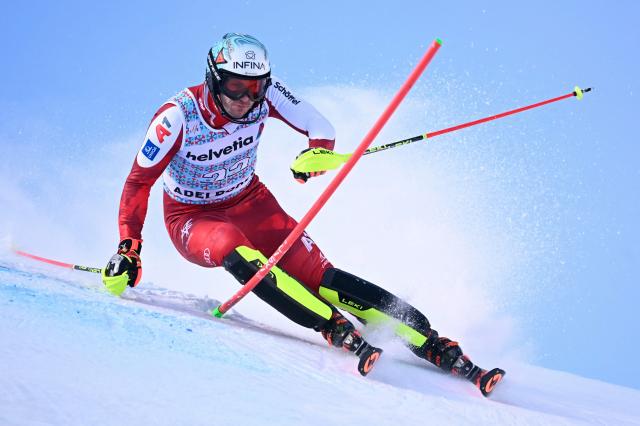 Austria’s Michael Matt competes in the first run of the Men's Slalom, part of the FIS Alpine Ski World Cup 2025-2026 in Adelboden, soutwestern Switzerland on January 11, 2026. (Photo by Fabrice COFFRINI / AFP)