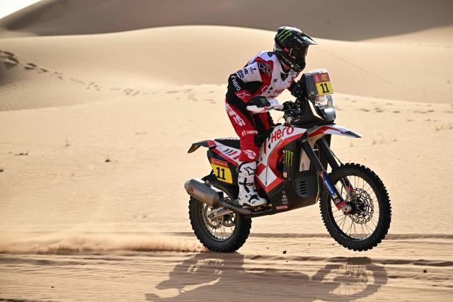 Chilean rider Ignacio Cornejo competes with a Hero 450 Rally in the Stage 7 of the 48th edition of the Dakar Rally 2026, between Riyadh and Wadi ad-Dawasir, Saudi Arabia, on January 11, 2026. (Photo by Giuseppe CACACE / AFP)