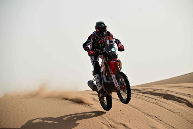 US rider Preston Campbell competes with a Honda Crf 450 Rally in the Stage 7 of the 48th edition of the Dakar Rally 2026, between Riyadh and Wadi ad-Dawasir, Saudi Arabia, on January 11, 2026. (Photo by Giuseppe CACACE / AFP)