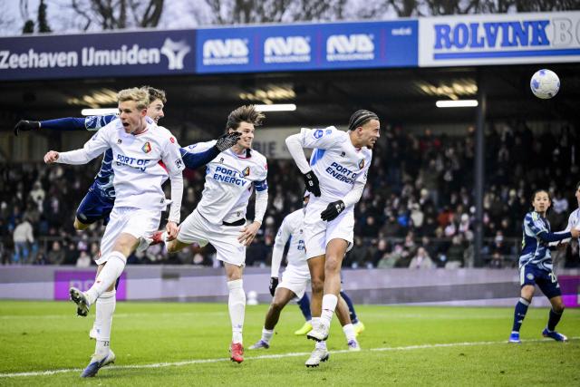 Ajax's Dutch defender #15 Youri Baas (2ndL) scores his team's third goal during the Dutch Eredivisie football match between Telstar and Ajax at BUKO Stadion in Velsen-Zuid on January 11, 2026. (Photo by Olaf KRAAK / ANP / AFP) / Netherlands OUT