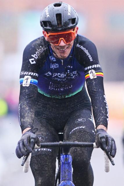 Belgian rider Thibau Nys celebrates after winning the Elite men race of the Belgian Cyclocross Championships in Beringen on January 11, 2026. (Photo by DAVID PINTENS / Belga / AFP) / Belgium OUT