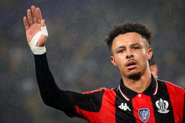 Nice's Moroccan forward #10 Sofiane Diop celebrates after he scored his team's first goal during the French Cup round of 32 football match between FC Nantes and OGC Nice at the Stade de la Beaujoire–Louis Fonteneau in Nantes, western France on January 11, 2026. (Photo by Loic VENANCE / AFP)