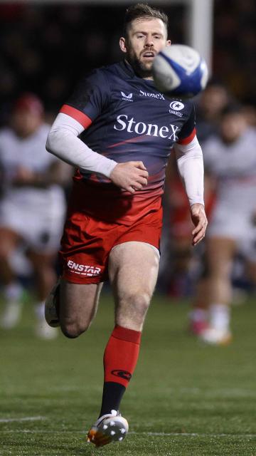 Saracens' English full-back Elliot Daly chses down a ball during the European Rugby Champions Cup pool 1, rugby union match between Saracens and Stade Toulousain at the StoneX Stadium in north London on January 11, 2026. (Photo by Adrian Dennis / AFP)
