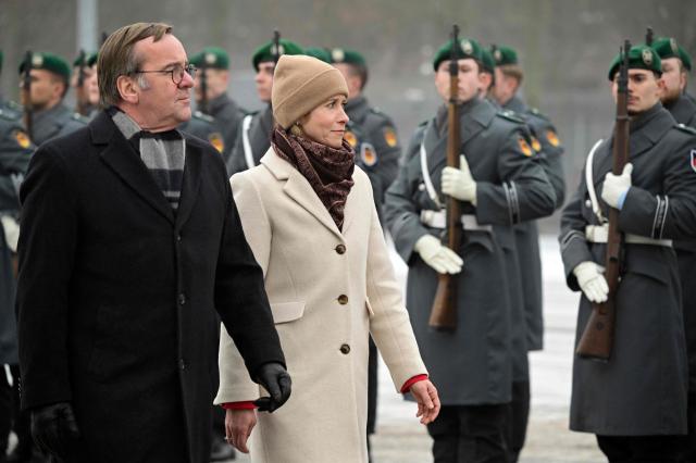 German Defence Minister Boris Pistorius (L) and the European Union's High Representative for Foreign Affairs and Security Policy Kaja Kallas review a military honor guard in front of the defence ministry in Berlin, at the start of their meeting on January 13, 2026. (Photo by John MACDOUGALL / AFP)