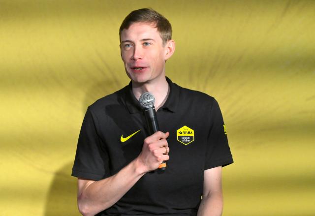 Visma-Lease a bike's Danish rider Jonas Vingegaard speaks at a press conference during the presentation of the Visma-Lease a Bike cycling team at La Nucia near Alicante, eastern Spain on January 13, 2026. (Photo by Jose Jordan / AFP)