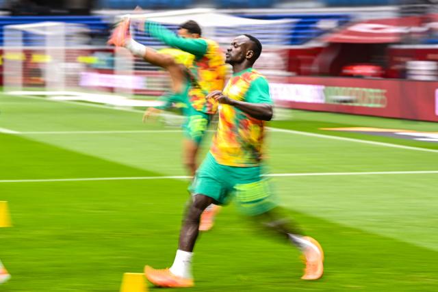 Senegal's forward #10 Sadio Mane warms up prior the Africa Cup of Nations (CAN) semi-final football match between Senegal and Egypt at the Grand stadium in Tangiers on January 14, 2026. (Photo by SEBASTIEN BOZON / AFP)