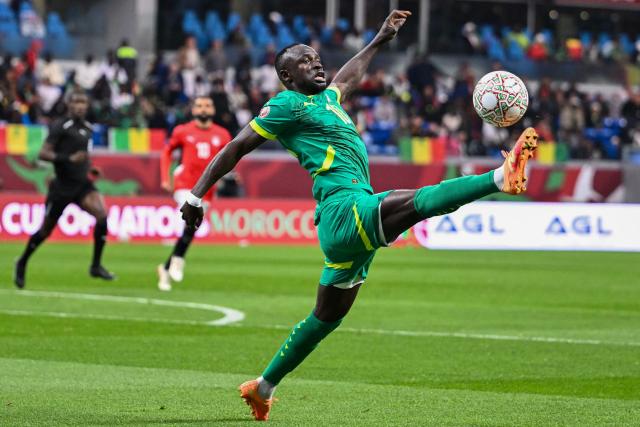 TOPSHOT - Senegal's forward #10 Sadio Mane controls the ball during the Africa Cup of Nations (CAN) semi-final football match between Senegal and Egypt at the Grand stadium in Tangiers on January 14, 2026. (Photo by SEBASTIEN BOZON / AFP)