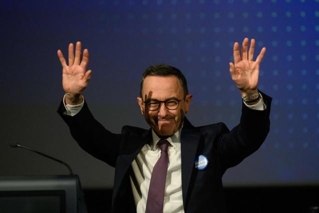 President of Les Republicains (LR) right wing party Bruno Retailleau gestures during a campaign meeting for Foulques Chombart de Lauwe, the Les Republicains (LR) right wing party candidate for Mayor of Nantes, in Nantes on January 14, 2025. (Photo by Loic VENANCE / AFP)