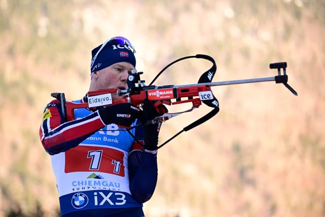 Norway's Johannes Dale-Skjedval warms up at the shooting range prior to the men's 4x7,5km relay competition of the IBU Biathlon World Cup in Ruhpolding, southern Germany on January 15, 2026. (Photo by Tobias SCHWARZ / AFP)