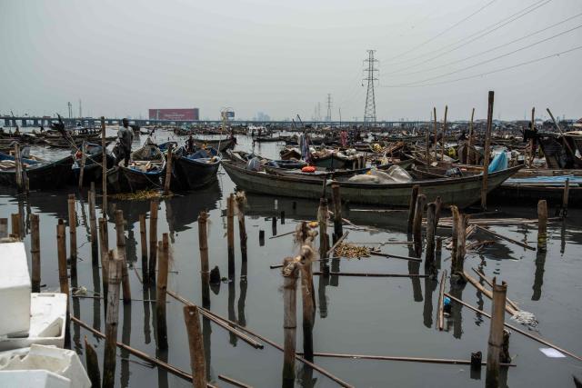 A general view of Makoko, a floating slum in Lagos, on January 9, 2026. Authorities have demolished hundreds of wooden shacks in Makoko, Africa’s largest and most iconic floating slum, which is built on stilts above the lagoon in the heart of Lagos. The operation is part of an ongoing campaign to remove what officials describe as illegal structures and reclaim waterfront land for modern real-estate developments. (Photo by TOYIN ADEDOKUN / AFP)