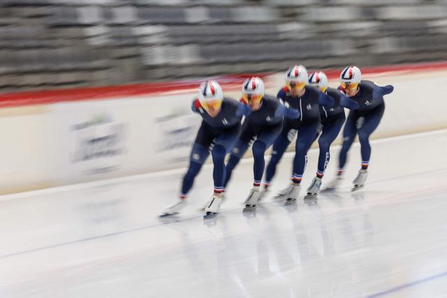 French Speed Skater team trains in Inzell, southern Germany, on January 13, 2026. France’s speed skating team leader Timothy Loubineaud, a likely Olympic medal contender in Milan next month, is calling for the construction of a temporary long track ice rink dedicated to his sport for the 2030 Winter Games in the French Alps. (Photo by Michaela STACHE / AFP)