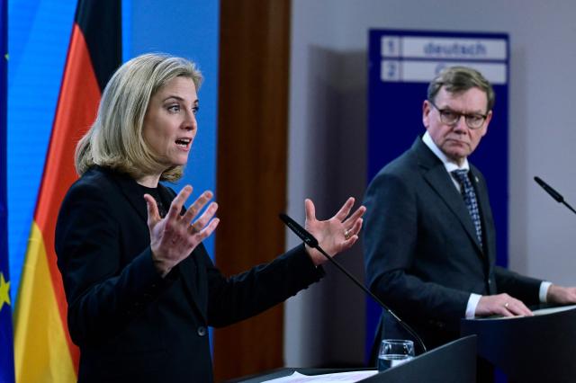 German Foreign Minister Johann Wadephul (R) and Austrian Foreign Minister Beate Meinl-Reisinger hold a joint press conference in Berlin, on January 16, 2026. (Photo by John MACDOUGALL / AFP)