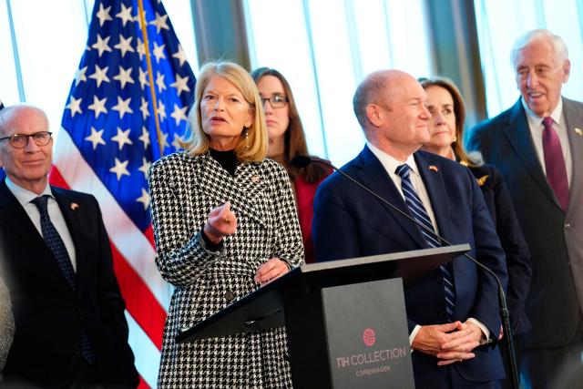 US Senator Lisa Murkowski from the Republican Party speaks during a press conference with an American delegation, consisting of senators and members of the House of Representatives, in Copenhagen, on January 17, 2026. A bipartisan US Congress delegation visited Copenhagen to voice support for Denmark and Greenland, insisting that US President Donald Trump's designs on the Arctic island did not have the backing of the American people. The two-day visit comes alongside a European show of support in the form of a military reconnaissance mission to Greenland, a Danish autonomous territory. (Photo by Ida Marie Odgaard / Ritzau Scanpix / AFP) / Denmark OUT