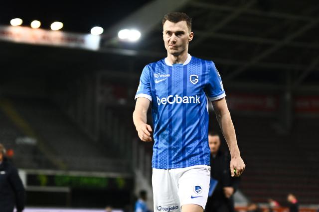 Genk's Bryan Heynen looks dejected at the end of the Belgian Proleague football match between SV Zulte Waregem and KRC Genk in Waregem, on January 17, 2026. (Photo by MAARTEN STRAETEMANS / Belga / AFP) / Belgium OUT
