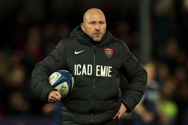 Toulouse's French Head Coach Pierre Mignoni leads a warm up before the European Champions Cup pool 2 rugby union match between Gloucester and Toulon at the Kingsholm Stadium in Gloucester, western England on January 17, 2026. (Photo by Adrian Dennis / AFP)