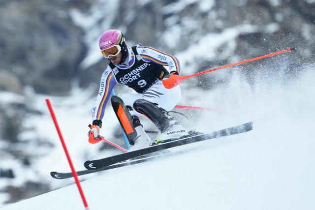 Germany's Linus Strasser competes in the first run of the men's slalom race of the FIS Alpine Skiing World Cup in Wengen, on January 18, 2026. (Photo by Dimitar DILKOFF / AFP)