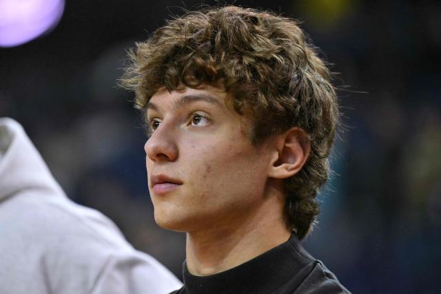 Mercedes' Italian F1 driver Kimi Antonelli attends the 2025/2026 NBA season basketball match between the Memphis Grizzlies and Orlando Magic at the O2 Arena in London on January 18, 2026. (Photo by Glyn KIRK / AFP)